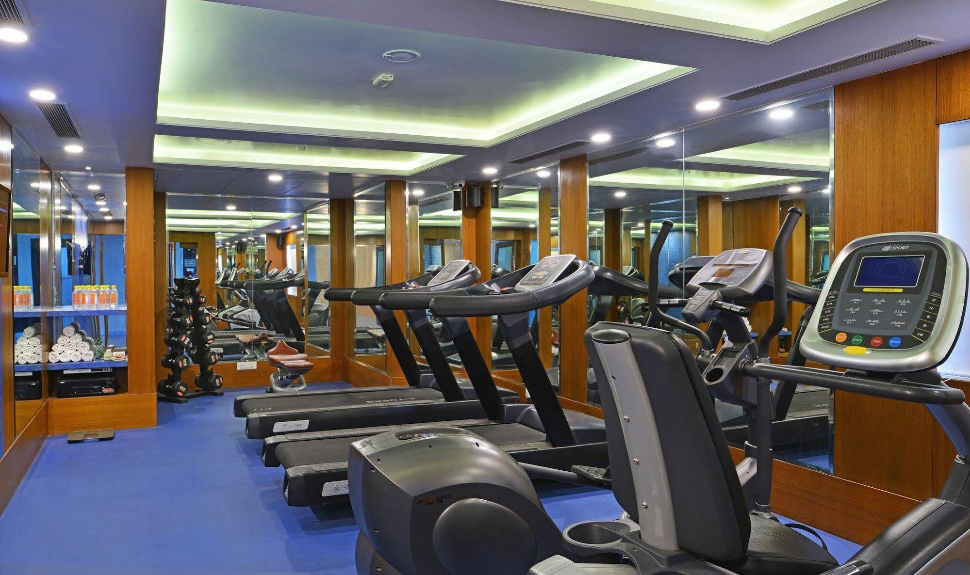 Nirwana Hometel Jaipur- A Sarovar Hotel מראה חיצוני תמונה