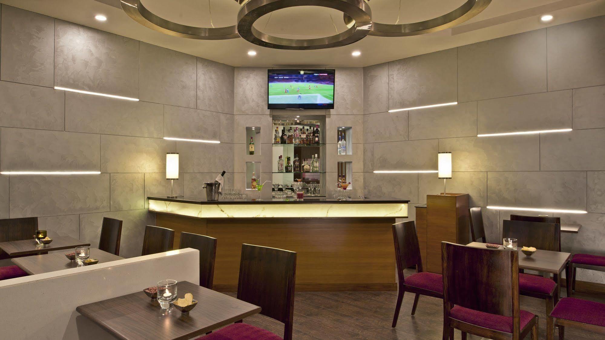 Nirwana Hometel Jaipur- A Sarovar Hotel מראה חיצוני תמונה